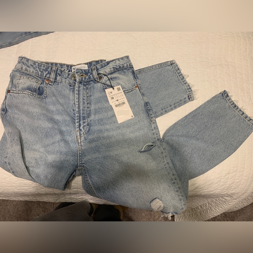 Zara Classic Mom Fit - Size 6 - NWT